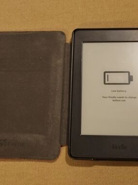 Amazon Kindle E-reader with Slight Damages
